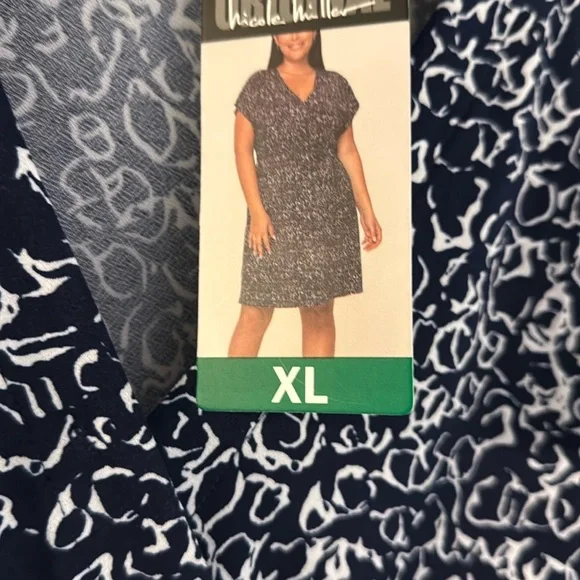 Nicole Miller Navy and White Patterned Dress - Picture 6 of 7